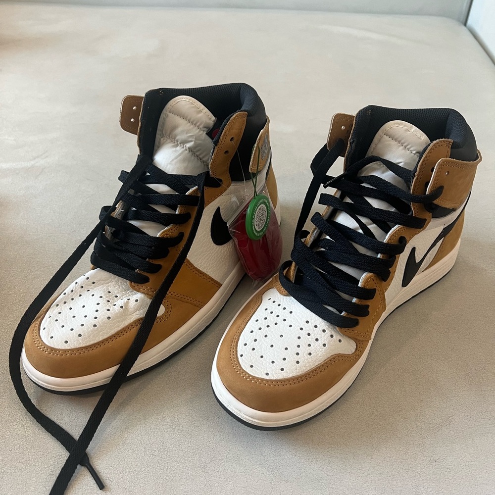 Jordan 1 Retro High Rookie of the Year Size 9 BRAND NEW